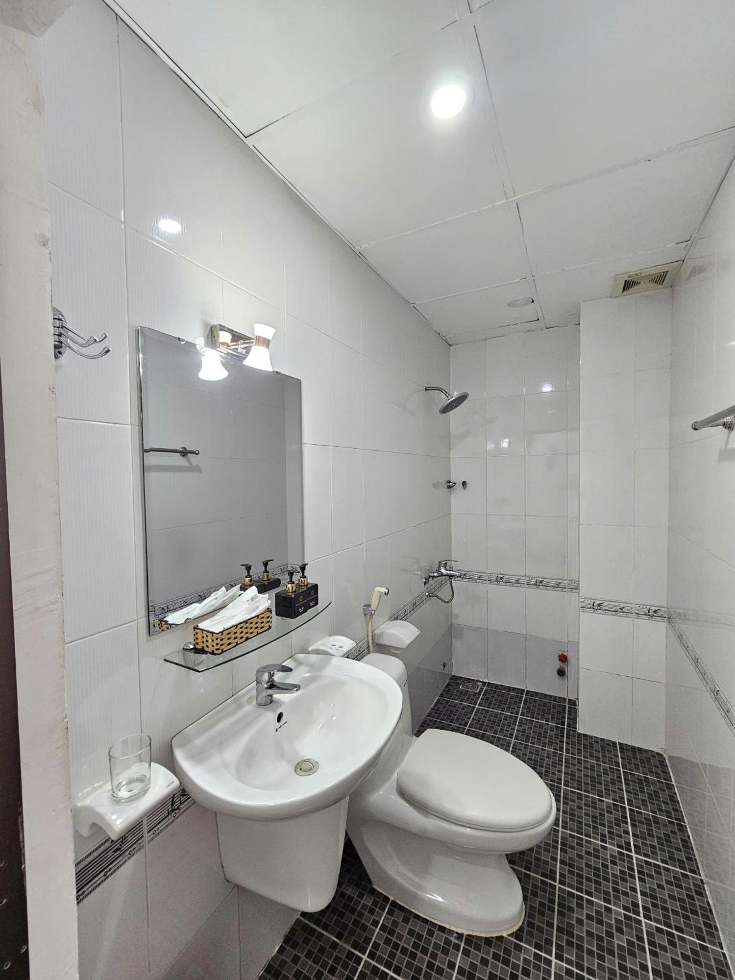 Hao Tin Hotel Ben Thanh - City Central Хошимин Экстерьер фото